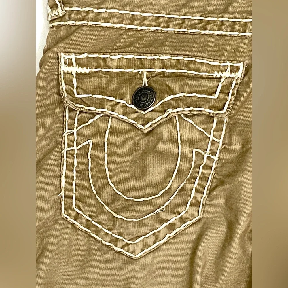 True Religion Men’s Tan Ricky Corduroy Super T-Stitch Relaxed Straight Leg Pant